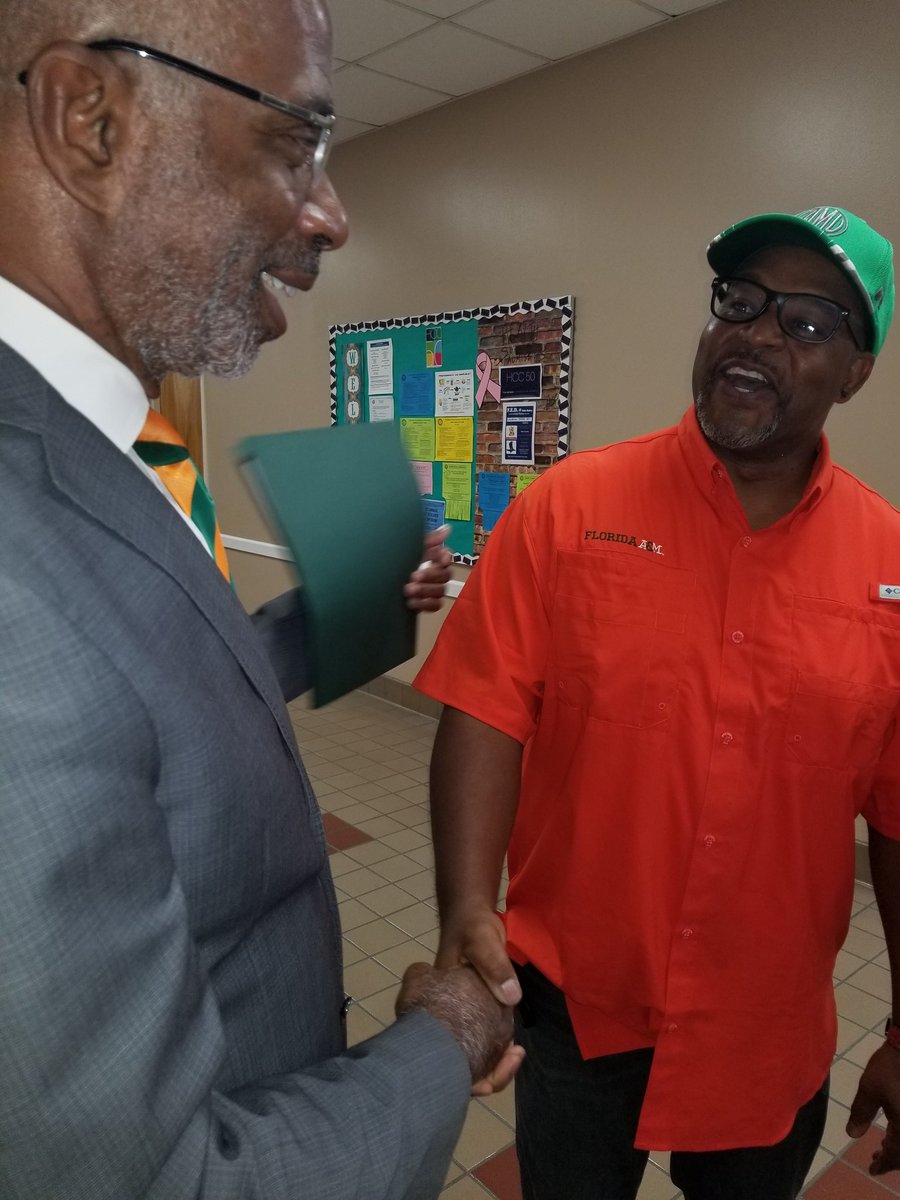 ItsMeGwen813's tweet photo. Dr. Ken Atwater @HCCFL President and my fellow @FAMU_1887 Rattler Dr. Keith Berry ... 🐍🧡💚🐍 thank you for hosting @LRobinsonFAMU  #FAMUConnection students, parents, friends and alum. #PresidentialTour2018 https://t.co/i6ywpwKvDz