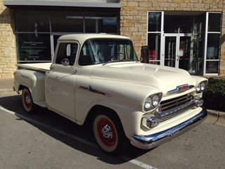 AutosTrucksRods's tweet image. 1958 Chevy Apache 3200... Part of the Task Force Series which ran from  late 1955 through 1959...photos, specs, design history at...automuseumonline.com/1958-chevy-apa… …  #chevyapache #halftontrucks #1958chevyapache #trucks #pickup #pickupphotos #carpics