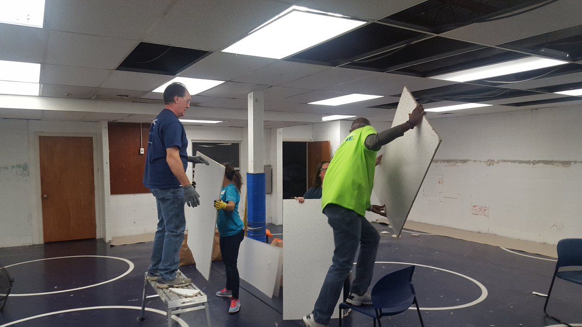 JCR077's tweet photo. Thanks to BlueCross BlueShield of Massachusetts and @TrueValue for transforming this space to a beautiful room for yoga, meditation and dance. #Clublove! #greatfuturesLowell #TrueValueofYouth #truevaluefoundation #Lowell #BGCGL_ @BGCA_Clubs https://t.co/YM3pzBP7lr