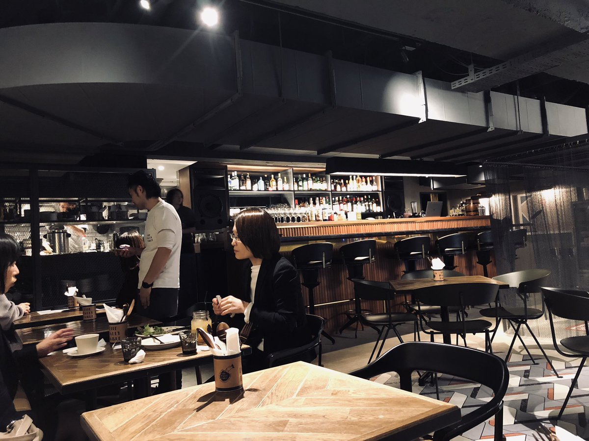 長田 涼 コミュニティフリーランス Ar Twitter 渋谷にある卓球ができるイタリアンバル The Rally Table 店内に卓球台があって 実際に卓球ができて 試合の映像が流れてて オシャレな空間とスポーツが見事に融合してる T Co Oqrhenfgos T 長田 涼 コミュニティフリーランス Ar Twitter 渋谷にある卓球ができるイタリアンバル The Rally Table 店内に卓球台があって 実際に卓球ができて 試合の映像が流れてて オシャレな空間とスポーツが見事に融合してる T Co Oqrhenfgos T