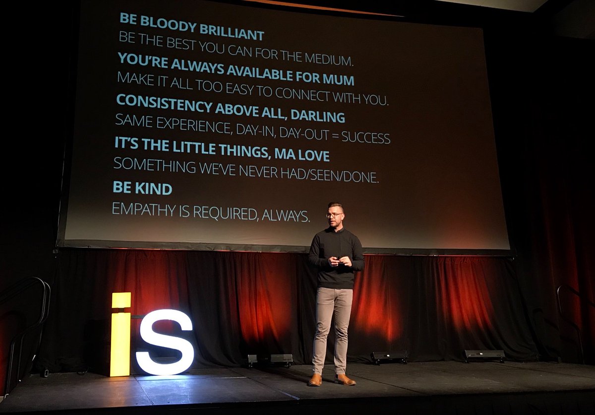LizLiveNow's tweet photo. You can always count on @michaeljbarber for talks brimming with wit &amp; wisdom, such as the creative marketing (and life) lessons from his British mum. #ISUM18 @Internet_Summit #digitalmarketing #witandwisdom https://t.co/UU4keWoh42