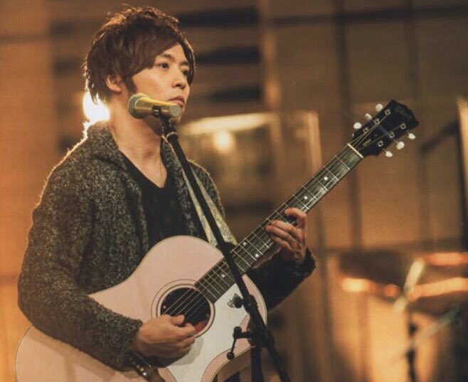 はまきち در توییتر ギター持ってるだけで これだけ表情の違いをみせてくるあたり 堂本剛だわ 堂本剛