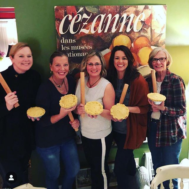 StephaniesDish's tweet photo. Thanks @meetingmuse for your great 📷tonight of our awesome pie making class with @heathers_pies - what a fun night and I learned so many pie tips! .
.
.
#pies #pie #thanksgiving #pieclass #heatherspies #stephaniesdish #weeklydishmn https://t.co/8WYZ0bh6jQ https://t.co/FCWEbN69Zt