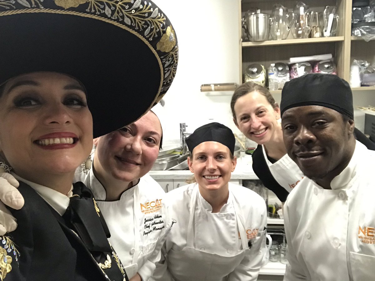 Veronicarobles's tweet photo. #selfie with @NECATBoston team during 2nite at @bostonfdn Annual meeting after my performance with #veronicaroblesmariachi #femalemariachi #bffm #LiveArtsBoston #tbf2018 https://t.co/rIecodFs7V