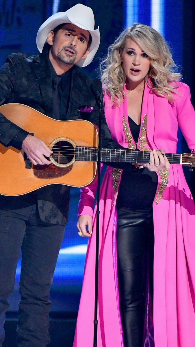 Sokolako's tweet photo. CMA Awards 2018 Winners: The Complete List
https://t.co/KVwpFrEO8m https://t.co/Gi5hQzAqfJ