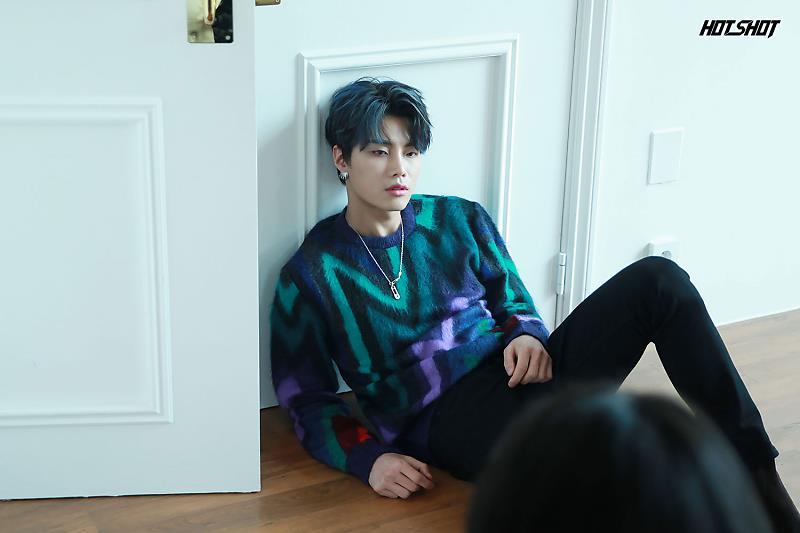 JunhyukTH's tweet photo. 181115 HOTSHOT 2nd MINI AlBUM เบื้องหลังการถ่ายภาพแจ็คเก็ต -1

https://t.co/kXVWVppuGt

#HOTSHOT #핫샷 #최준혁 #준혁 #จุนฮยอก #EarlyFlowering https://t.co/dFEluEpmtL