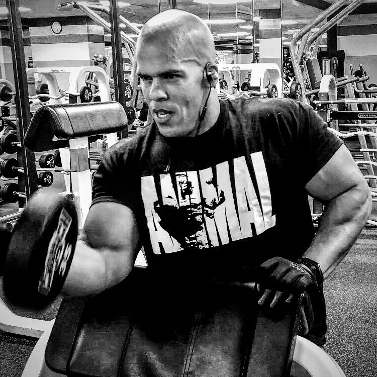 bwrighteousfit's tweet photo. GET UNCOMFORTABLE!
LOVE THE PAIN!
MAKE. IT. GROW!
🦍💪🏾 

#IronIntelligence @animalpak @universalusa @bodybuildingcom #BBcomAllAccess #bcomambassador #BestSelf #BuildYourBody #sponsored #workout #fitness @crunchgym @Cellucor @RSPNutrition @CarnoSyn https://t.co/ImCtYdsZ4x