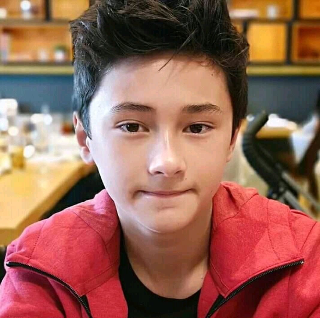 Nech07tmu's tweet photo. Josh😃 https://t.co/WmdH0XMOC2