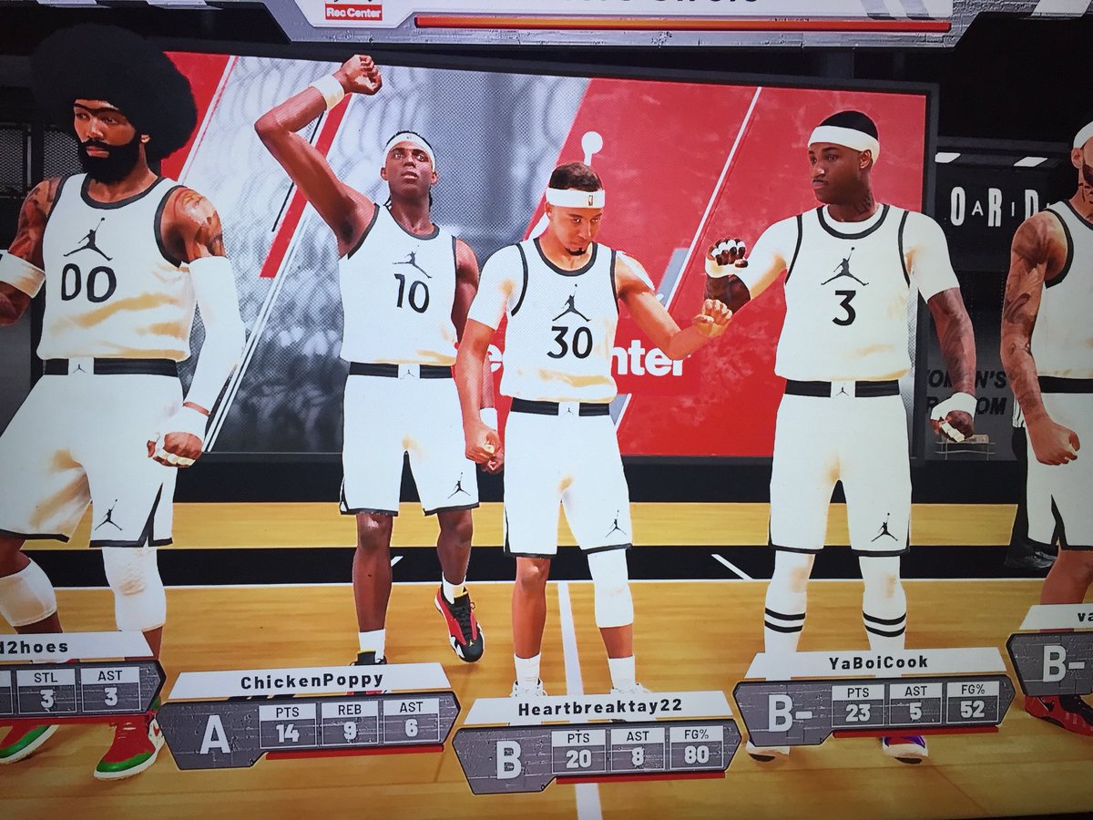 Shhchicken's tweet photo. #TrenchesAkARec Good 2-0 #Starving😖 Late night Wolfin🐺 #CookAndChicken👨🏾🍳🐔 #SL2K #PopOut🎒
PG:@Heartbreaktay21
SG:@YABOICOOK1
SF:@Ineed2hoess
PF:@vamr757norfolk
C:@ChickenTPO
@2KCrewFinder @TruPlayersOnly @Big_Brudda_PURP @CoachVilvens @OGKINGCURT @TheJonny2k 💯 https://t.co/YWF7vRRxmu