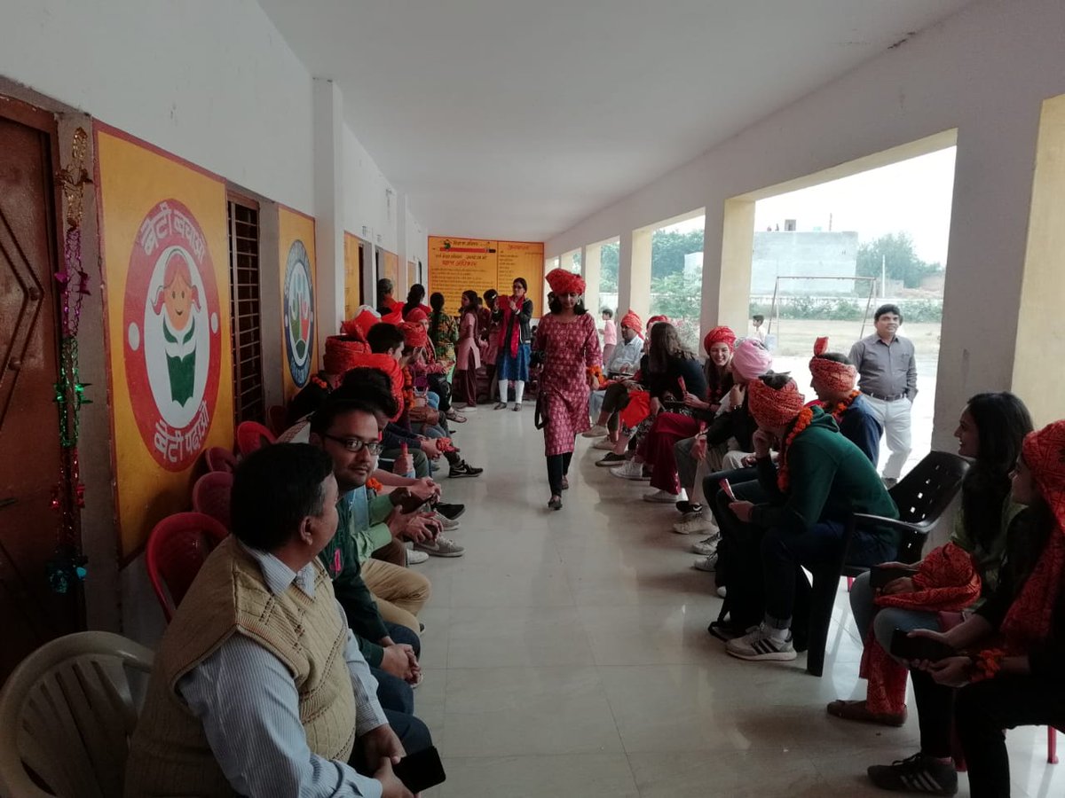 Bimtech_fndtn's tweet photo. An interacting village visit to Neemka was arranged by us, where exchange students from @BIMTECHNoida were hosted by our Chirayya.
@mkpandey67 @RishiKrTiwari @SaloniSinha29 @directorBIMTECH 
#prosocial #werisebyliftingothers #socialresponsibilty https://t.co/VjFpLRJRVO