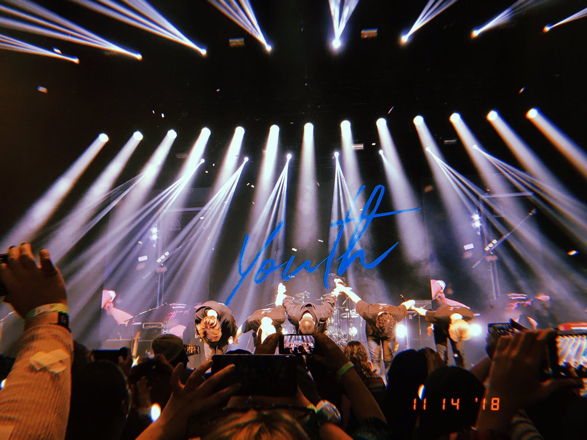 twt_yoonho's tweet photo. first time seeing day6 and itβs definitely not the last β¨#DAY6YouthinATL #DAY6InAtlanta https://t.co/SiiWGqsnKX