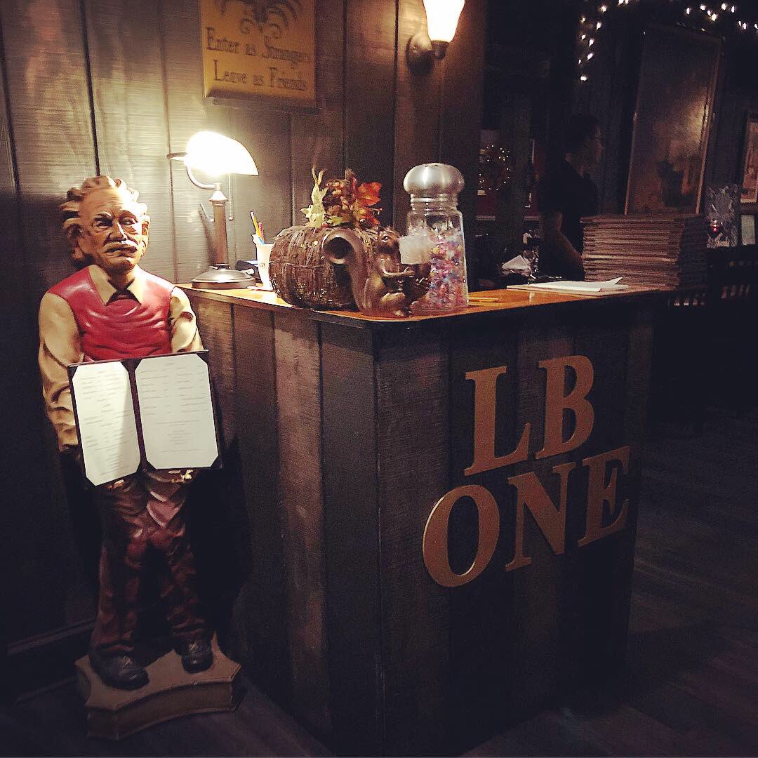 jerrylore's tweet photo. A great experience checking out LB ONE (formerly a library) converted to a steak 🥩 house, reminded me of an upscale @PonderosaMeats You go up to the chef order & pick your cut (try the Rib eye) and prepare your own salad 🥗 at the salad bar, bon appetit! 🍽🍢
#food #LBONE https://t.co/LOj3yU34PR