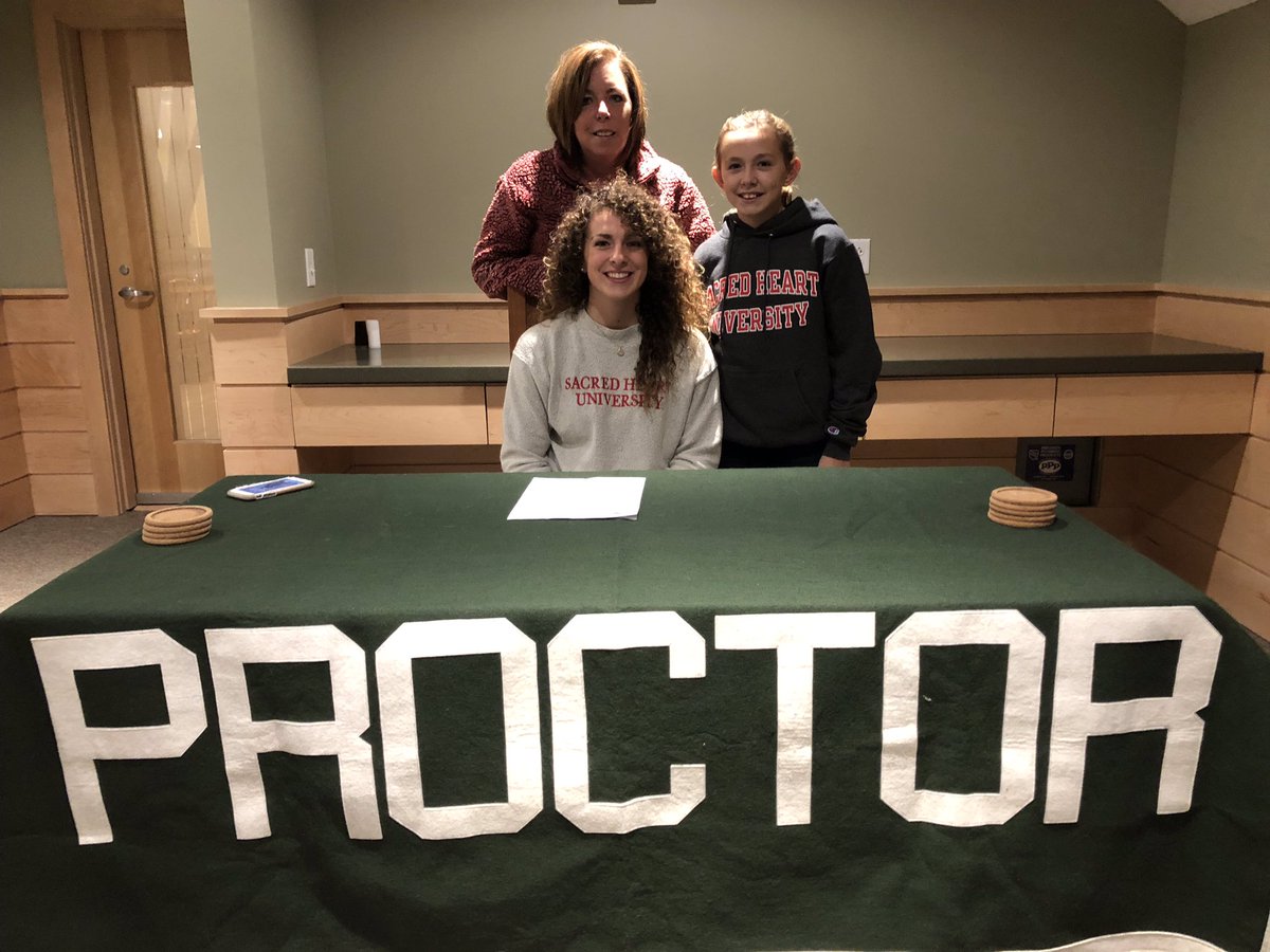 ProctorHoops's tweet photo. It’s official for our Captain @mikalaeacrett ! Here is Londonderry’s sharing the special moment with Mother Kassie Eacrett &amp; younger sister Brooke, after she signed her NLI to play lacrosse at Sacred Heart University! @EagleTrib 🥍⛹🏻‍♀️⚽️ 

#WeAllWeGot https://t.co/BmwRGXm1lQ