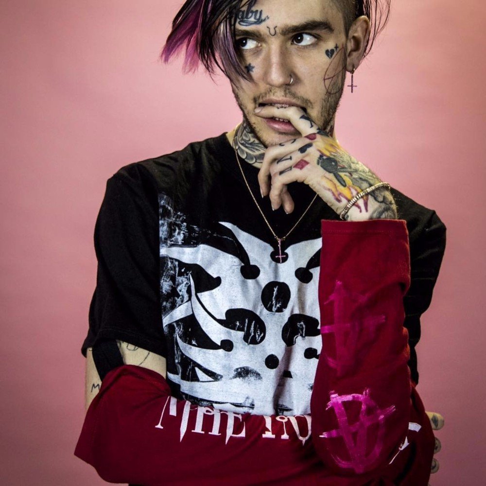 American entertainer #LilPeep died from a #drugoverdose just last year.

#otd #rapper #singer #songwriter #model #postemo #emorap #trap #hiphop #rap #music #ComeOverWhenYoureSober #FallingDown #Peep #Hellboy #LilBoPeep #Crybaby #fentanyl #xanax #overdose #GustavElijahÅhr