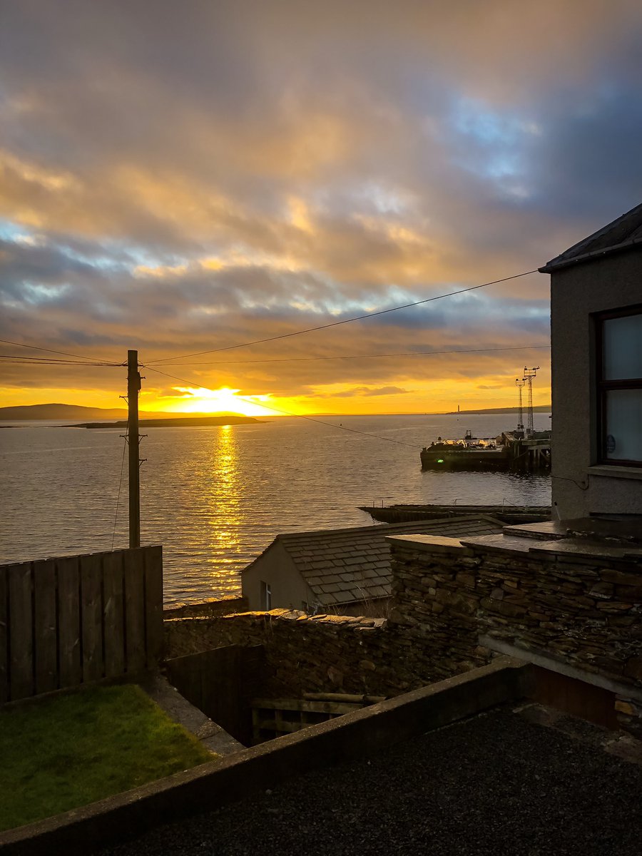 OrkneySarah's tweet photo. Good morning Stromness #stromness #orkney #home #loveaview https://t.co/4Escoa1fq2