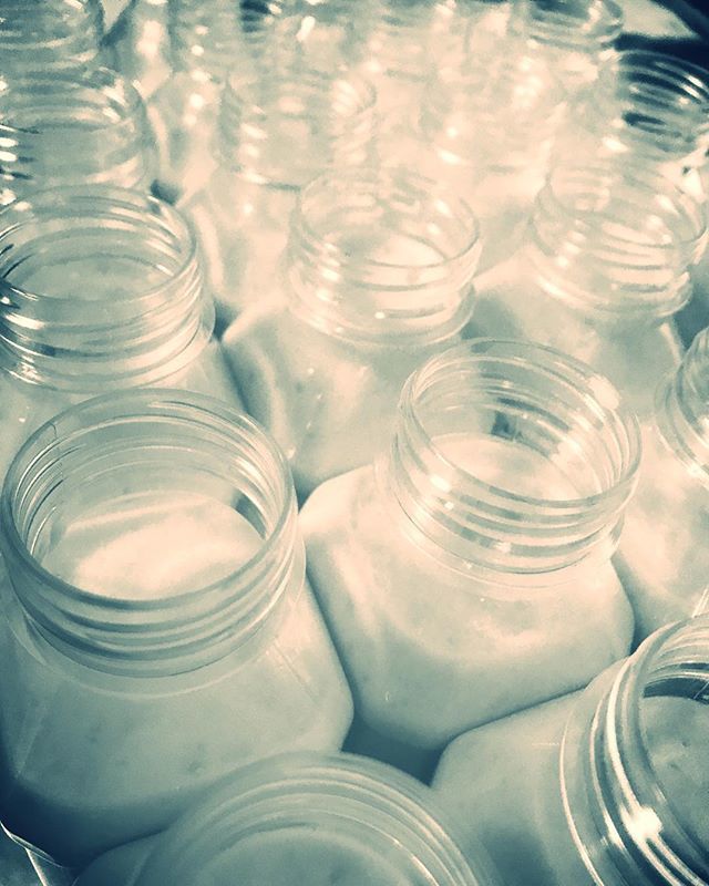 f4l_cz's tweet photo. Smoothies 🍼🥰 #třebíč #zdravejidlo #healthyfood #instafood #krabickovadieta #krabicky #smoothie #smoothies #banana #coconut #shake #milkshake #dobrouchut #eating #eatclean #snack #fitfood https://t.co/0og2uPpu1A https://t.co/mQxJqIskKa