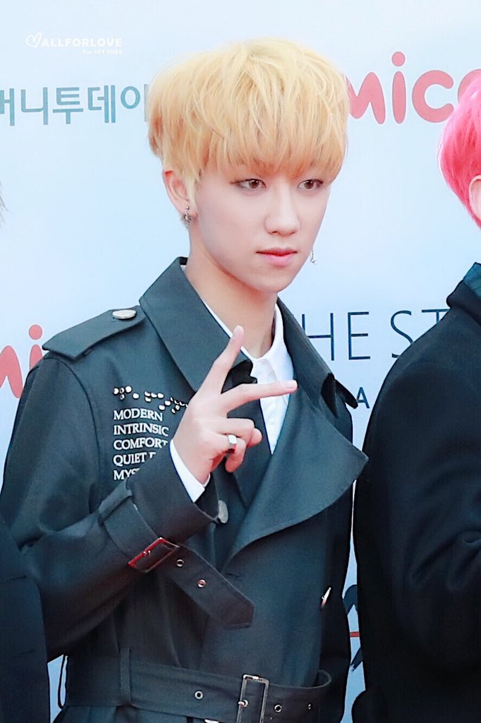 171115 🖤💛

#THE8 #디에잇 #서명호 #徐明浩 #SEVENTEEN #세븐틴 <a href="/pledis_17/">세븐틴(SEVENTEEN)</a>