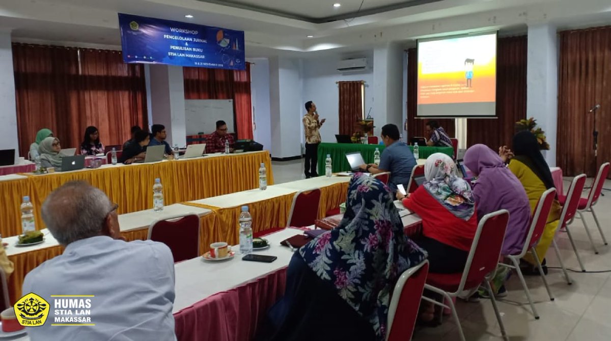 HumasSTIALANMks's tweet photo. Kegiatan Workshop Pengelolaan Jurnal yang dibawakan oleh Ilham Bachtiar, Editor in Chief dari Journal of Educational Science and Technology (OJS UNM) yang sedang berlangsung hari ini, 15 November 2018. Kegiatan ini diikuti oleh Tim Pengelola Jurnal dan segenap dosen STIA LAN Mks. https://t.co/YVTHY12yYs