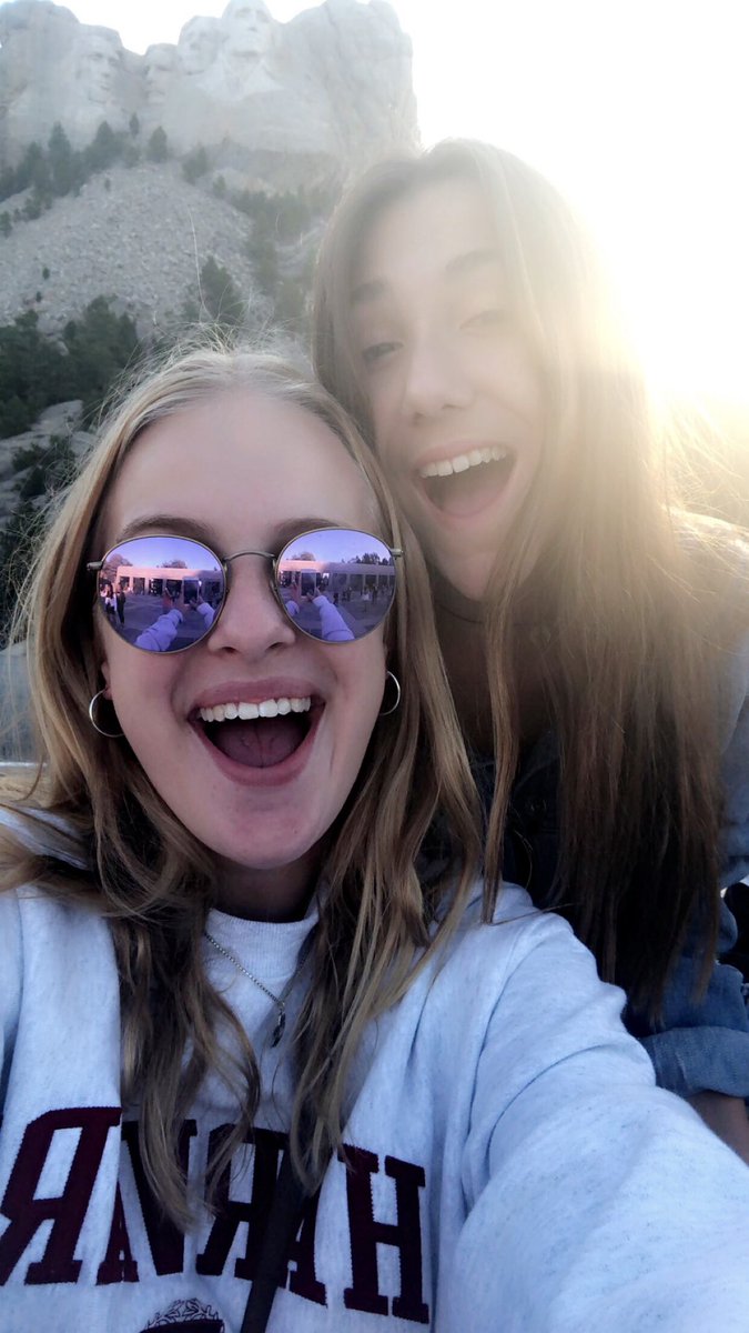 lunaengelsman's tweet photo. Happy Birthday to my forever favorite spanish girl. Im so happy we became such good Friends!!  I would never want to share this expercience with anyone else!!! And u are my first twitter bday post ever! I love you and we gonna celebrate it soon here and back in Europe later!!! 💛 https://t.co/LJjwv1p44Z