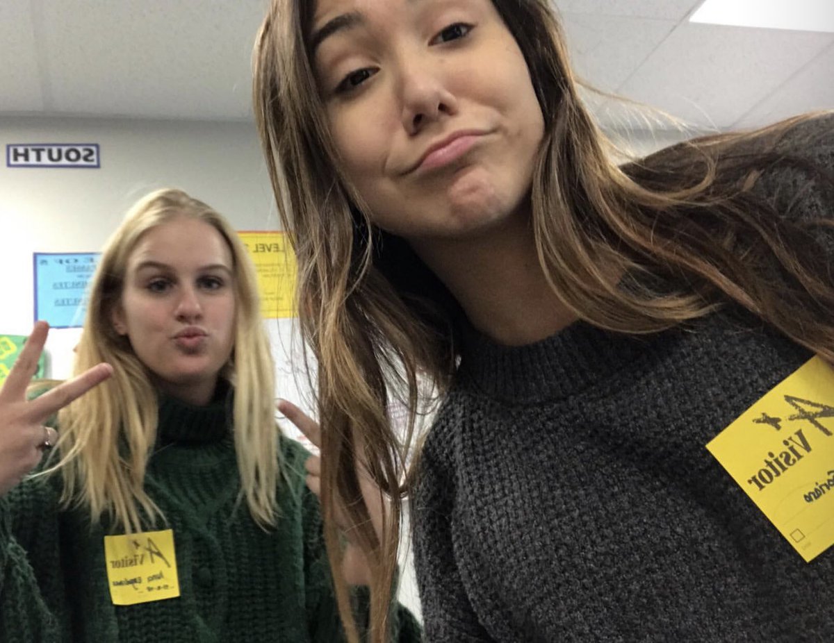 lunaengelsman's tweet photo. Happy Birthday to my forever favorite spanish girl. Im so happy we became such good Friends!!  I would never want to share this expercience with anyone else!!! And u are my first twitter bday post ever! I love you and we gonna celebrate it soon here and back in Europe later!!! 💛 https://t.co/LJjwv1p44Z