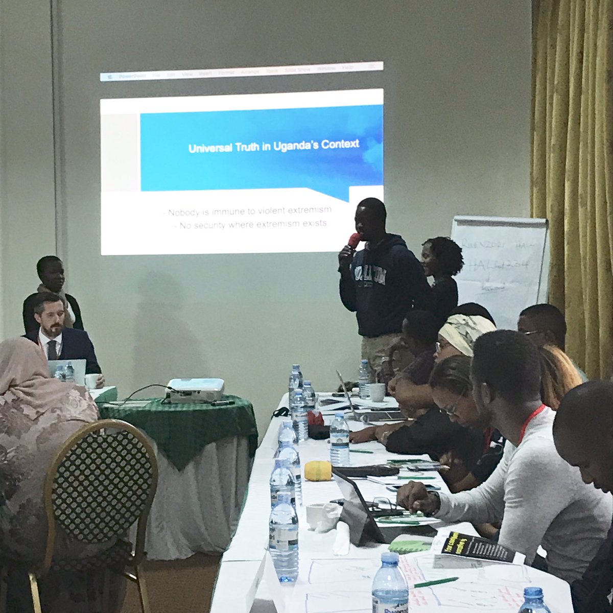 IGAD_CEPCVE's tweet photo. Day 3 of #ICEPCVE kicks off with participants sharing their counter messaging campaigns they came up with during their group work sessions. #IGAD #YALI2 #CVE @igadsecretariat @US_Emb_Djibouti @ItalyMFA @amb_mahboub @StateDept https://t.co/3karHnRN7i
