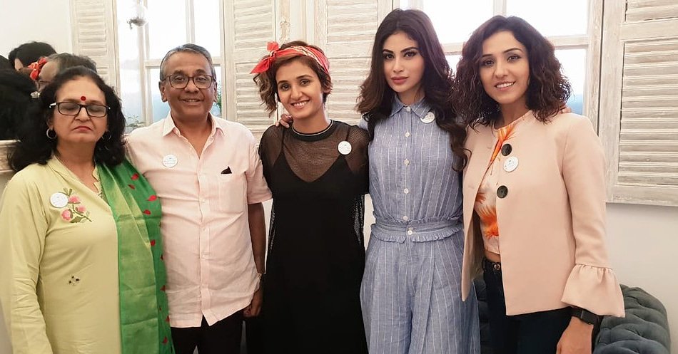 purely_shaktian's tweet photo. #mohanfamily at the launch of #muktimanch congratulations to our @muktimohan may u touch the sky grl😊
@imouniroy @neetimohan18 @mohanshakti @bms.brijmohan https://t.co/qbdvKshlXh
