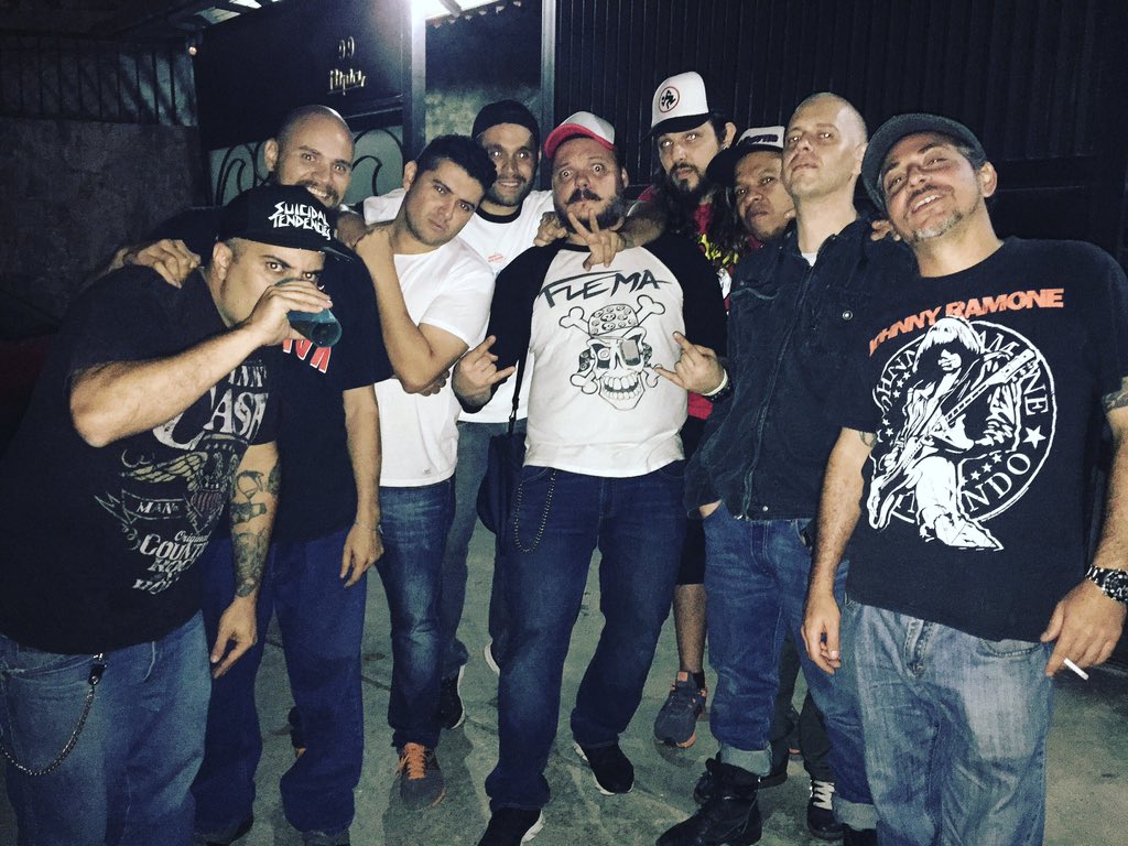 Rock n Roll brothers! 🤘🏻🍺