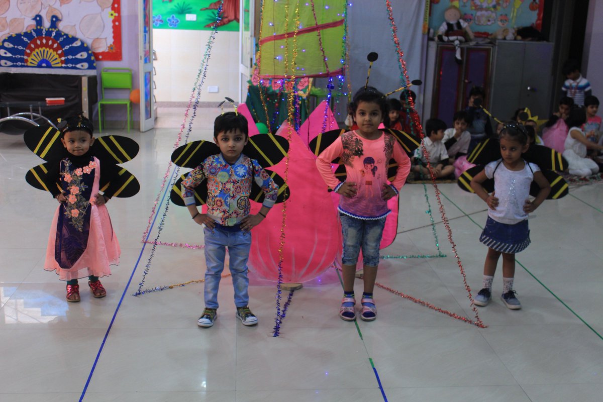 stedmundsschool's tweet photo. Students celebrated Childrens' day #interhousecompetition #theme #contest #primarysection #baachpan #middlesection #naisochmodernIndia #melodiousatmosphere #breathtakingperformances
#preprimary #mermaid #fish #aquaticanimals #Crabgrabstheball #Jaipur https://t.co/ezNhRXlOKD