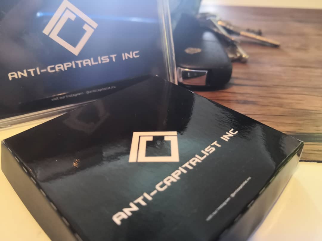 cukongpress's tweet photo. Place your order now!

Limited Edition button badge ANTI-CAPITALIST INC. 

Only 10 pcs (with certification)

RM25/box

https://t.co/MJknvLEIKZ https://t.co/5KxFhPbaBV
