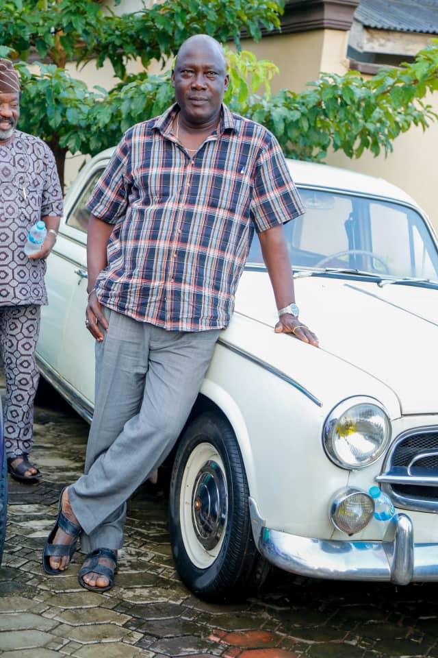 LadoTV1's tweet photo. HAPPY BIRTHDAY TO ALHAJI MUFTAU ODUWAYE

@ladiadebutu 

#BirthdayWishes

https://t.co/fFjx55tdZH https://t.co/3Rm4iKUOkz