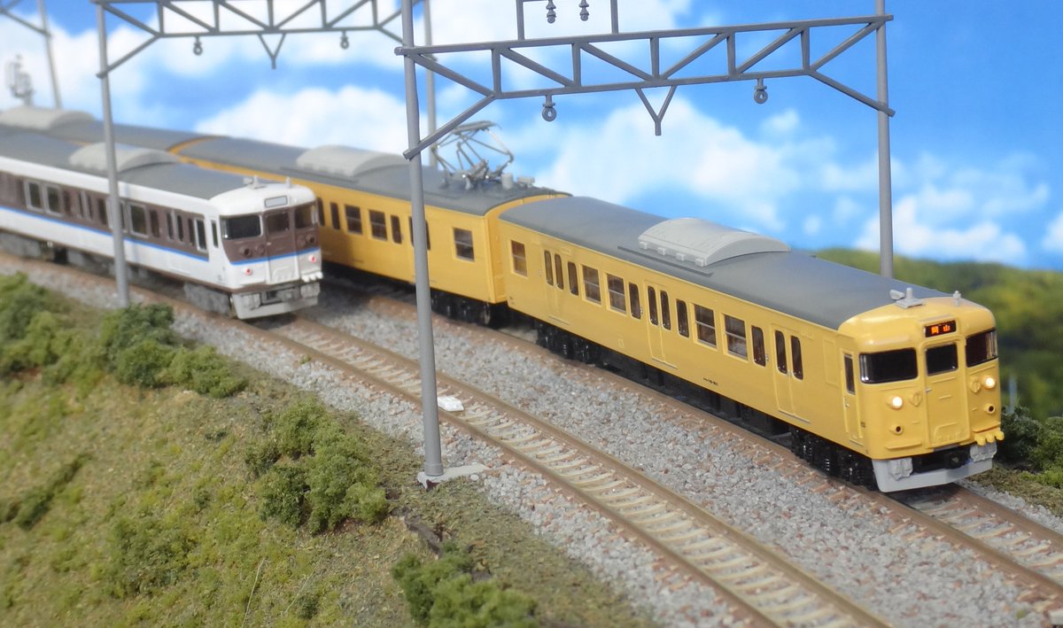 新発売のJR115系1000番台(30N体質改善車・岡山D編成・中国地域色)です