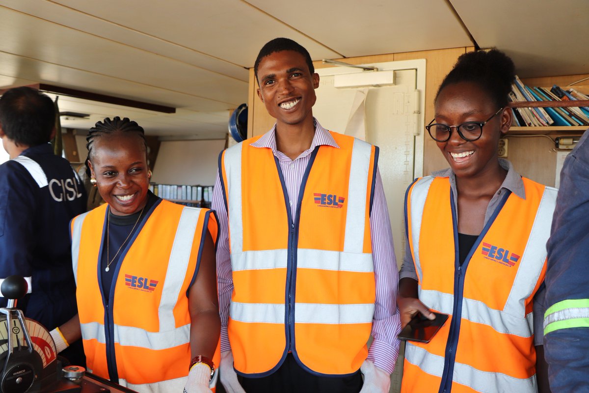 eslealtd's tweet photo. Our Leadership Development Program provides diverse experience to recent graduates. We recently took a few of them for a vessel tour to learn and boost industry knowledge. #IAmESL https://t.co/dmN7GLuQSJ