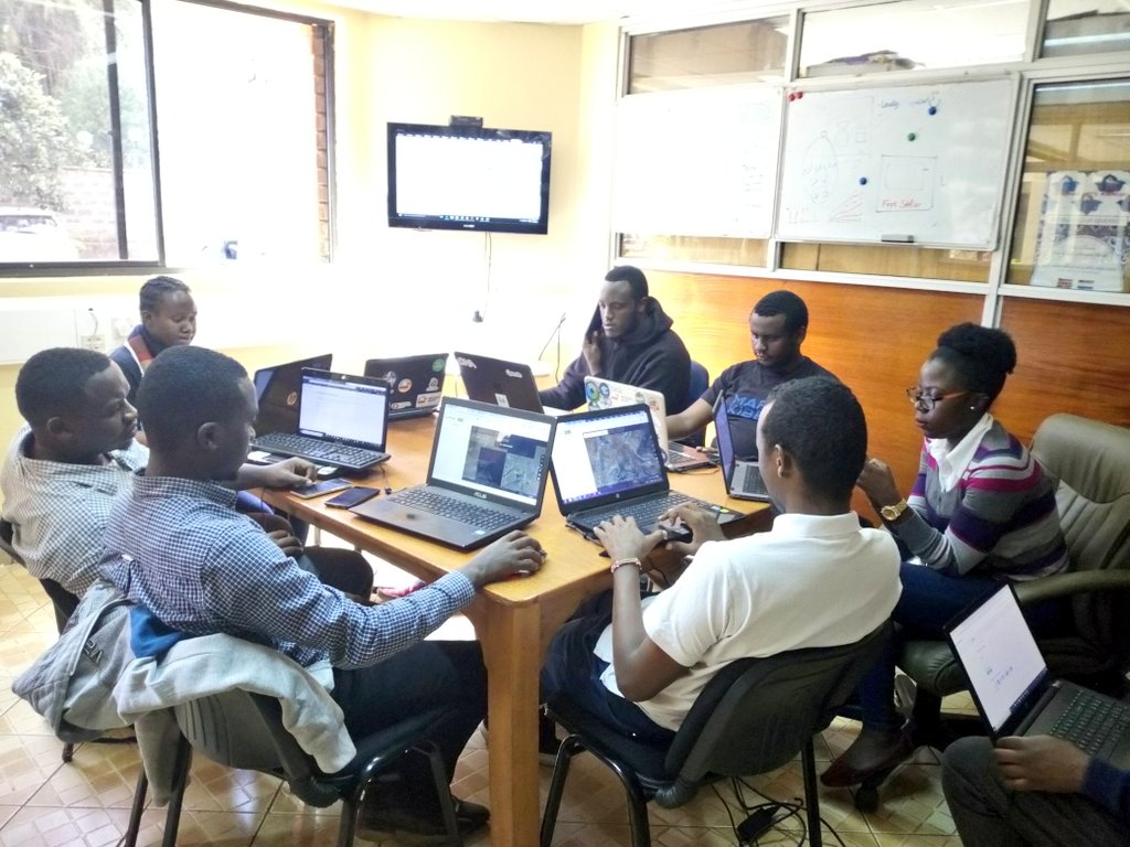 laura_mugeha's tweet image. Kick started the #MaraMappingParty at @Upande with participants from @marainfoke @MMaraUniversity @mapkibera @youthmappers @missingmaps @hotosm @youthmappers #OSMGeoWeek