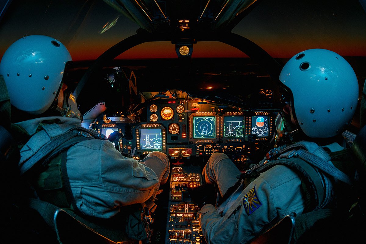 DsBxm_gXQAE5-H9.jpg:large