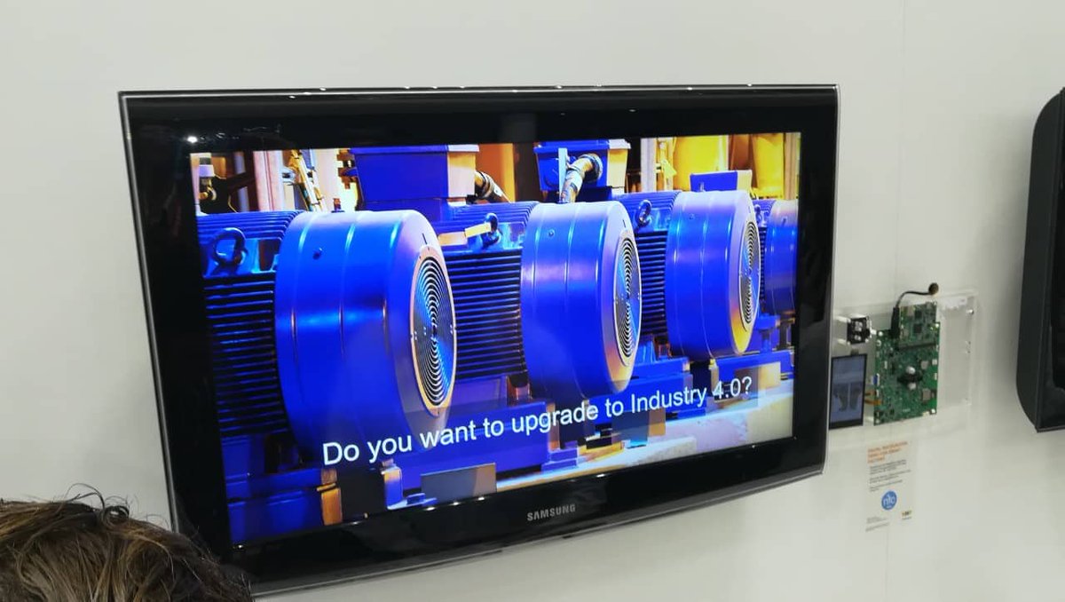 ukrphysics's tweet image. RT @PBNHungary: Our colleagues Attila, Evelyn and Péter from #AMLABhungary division are currently at @electronicaFair 2018 in #Munich to learn about the #electronics industry&apos;s full spectrum of #technologies, trends, products and solutions. #electronicaF…