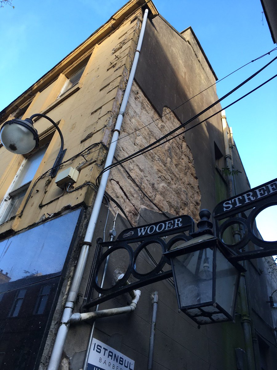 FalkirkTHI's tweet photo. Scaffolding has just come down from the most recently completed THI-supported project at 122 High St. It's come a long way from where it was, we love the new lime harling in place of the modern cement that was falling off the building! @FalkirkDelivers @VFalkirk @falkirkcouncil https://t.co/tbbNXf3NxB