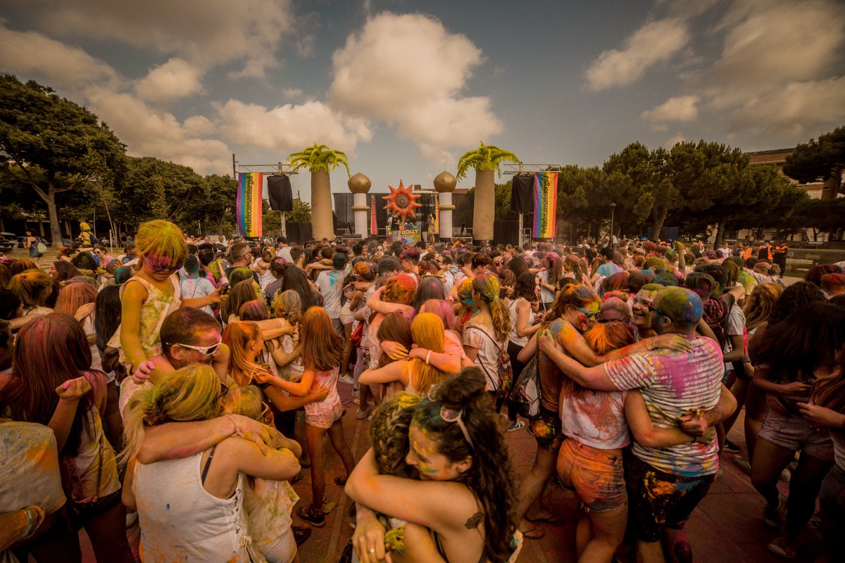 🌈 Holi = Love ❤️
#HoliDolly #Love #Emoción #Diversión #FiestaHoli