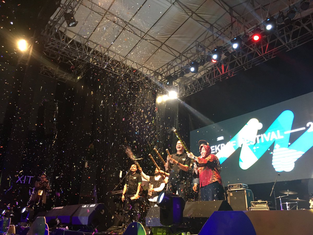 ekraf_ri's tweet photo. Bekraf Festival 2018 resmi dibuka!
#AccelerateInclusiveCreativity #BekrafFestival2018 https://t.co/rDsVG7ULpI