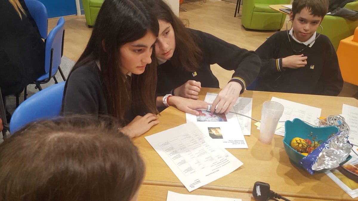 Another great session yesterday evening on the Skills Club programme. Our students had a great time learning about Community Nursing and Caring for Premature babies. @sct_careerdev <a href="/JillDurrant2/">Jill Durrant</a> <a href="/thwaites_jayne/">Jayne Thwaites</a> @BSUHApprentices @sct_pdteam @nhs_sct