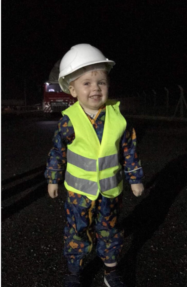 CSwindUK's tweet photo. Meet Ross - our newest recruit 😊This young chap comes out to watch our towers go by his house #futuresupervisor #numberonefan #campbeltown #offshorewind https://t.co/V7WCcffFDs