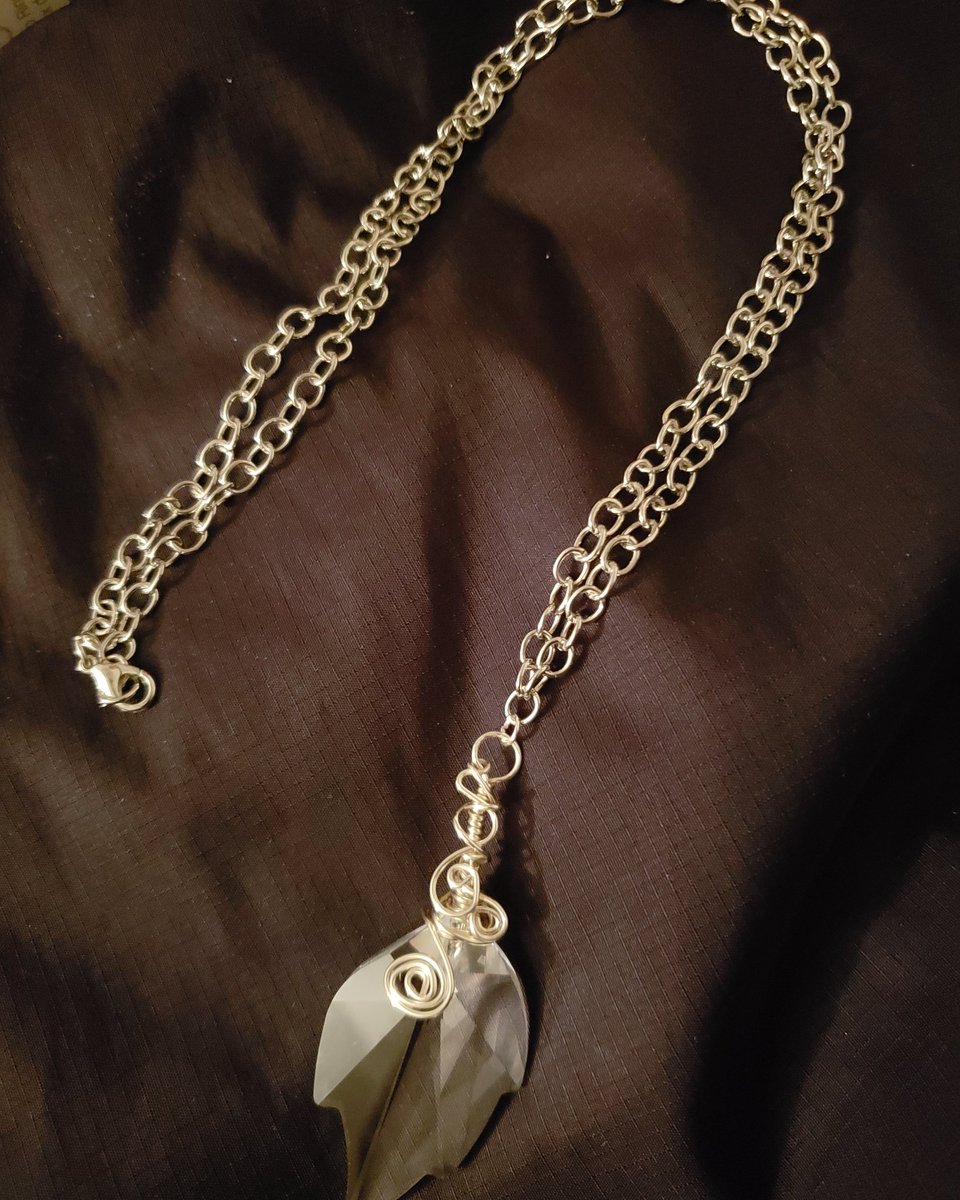 KandissCreation's tweet image. Non-tarnish silver wrapped Swarovski pendant.  #kandisscreations #anothercreation #jewelry #handmade #unique #supportsmallbusiness #necklace #instamood #jewelrylover #instamood