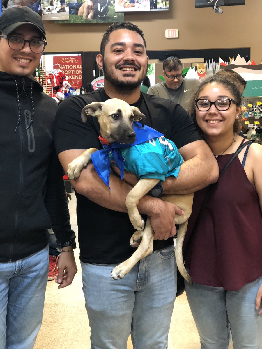 HeroesForPaws's tweet photo. @jeffaburleson adoptions Petsmart 2308 and Heroes For Paws Inc. https://t.co/mnbaQdPIvy