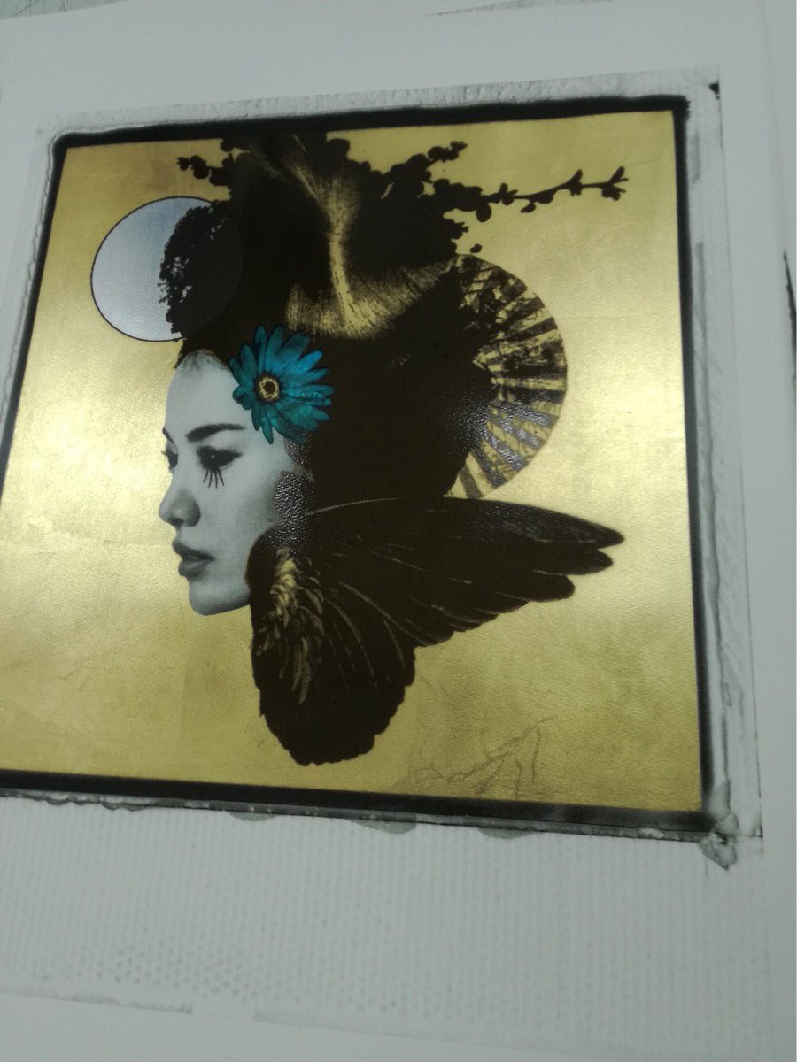 millarpolaroid's tweet image. Nearly there! 
New gold leaf screen print of The Flowers Whirl Away edition of 40 🙌  #polaroid #gold #screenprint #limitededition #contemporaryart #artgallery #andrewjmillar