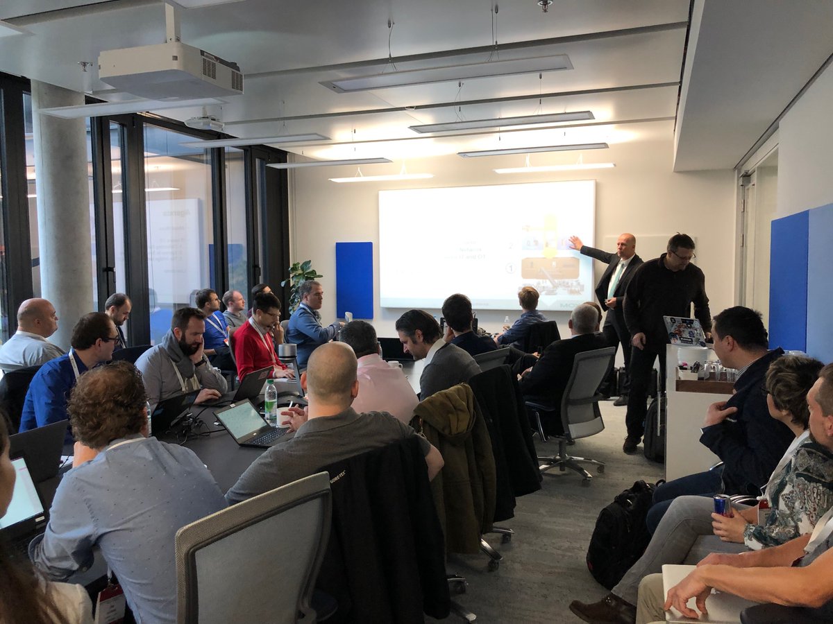 Moxa_Europe's tweet image. Visited the @MSEurope EMEA Advanced Workload Partner Tech Summit &amp;amp; presented @Moxa_Europe´s IIoT solution + a live demo of cloud connection &amp;amp; data transport into the Cloud. #MoxaConnects Connection #IT and #OperationTechnology