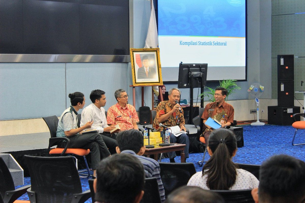 BappedaDKI's tweet photo. Hari ini Bappeda Provinsi DKI Jakarta mengadakan kegiatan Forum Data Provinsi DKI Jakarta di Ruang Pola Bappeda. Kegiatan ini mengundang Organisasi Perangkat Daerah Provinsi DKI Jakarta untuk Mendorong peningkatan tata kelola data dan informasi pemerintah.

#DKIJakarta
#ForumData https://t.co/YyZ5O4Us58