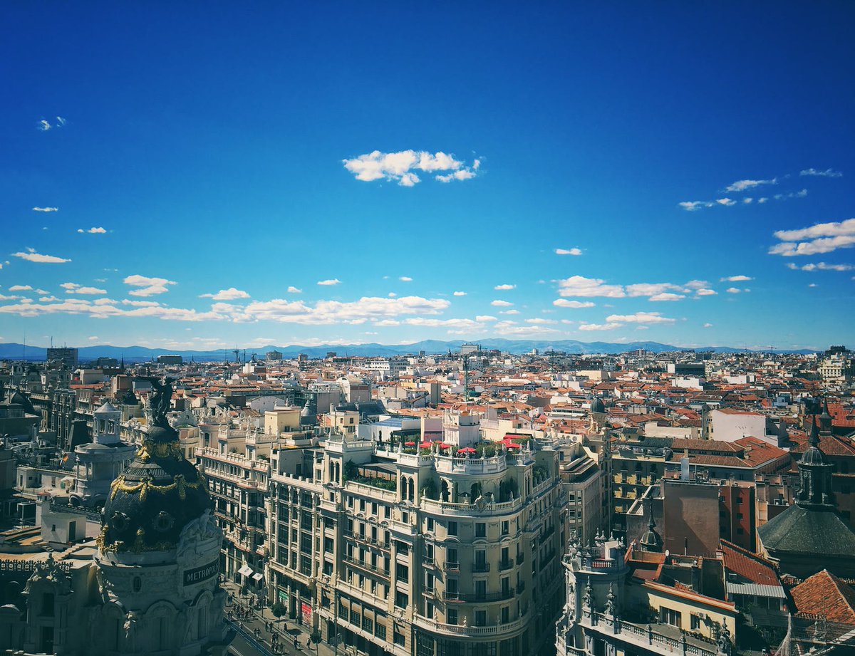 Want to book a break away before the Easter Holidays next year? Book early, and you can get yourselves to Madrid for as little as £198pp. Central hotel and ideal flight times included. It wont stay that cheap for long! holidaydailydeals.com/single-post/4-… #madrid #travel #travelblogger