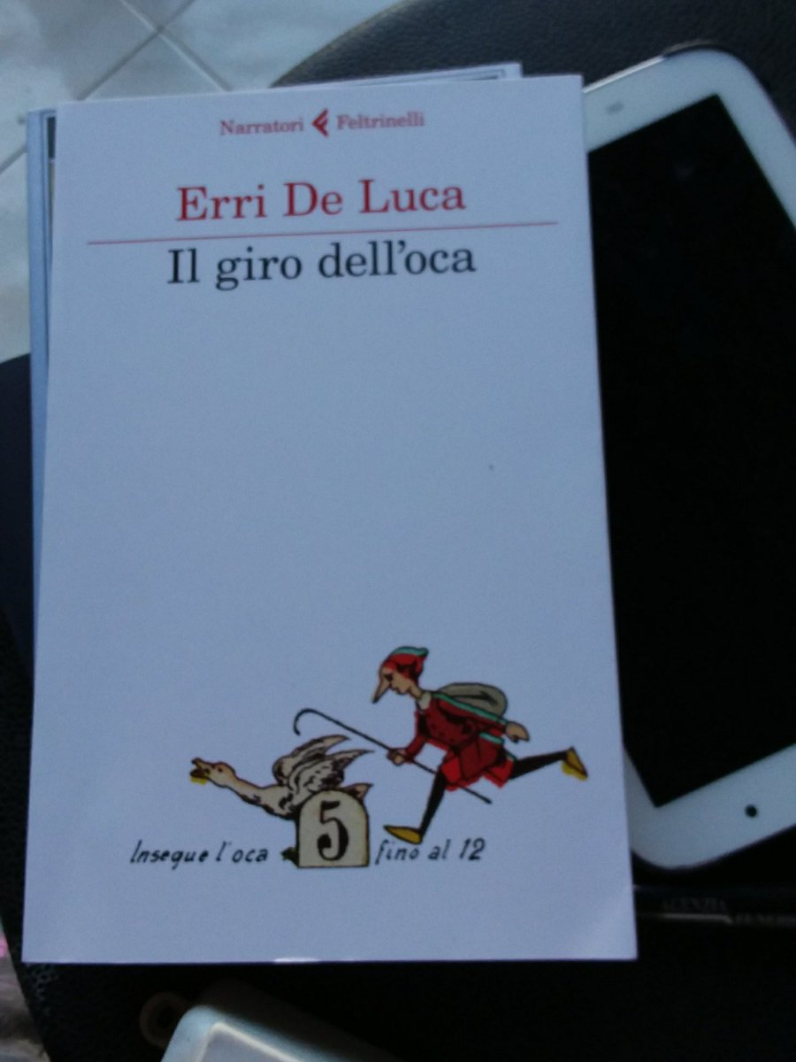 CasaLettori's tweet photo. Lei leggeva di notte
Quando la sirena dell'allarme aereo le spezzata il sonno
#IlGirodellOca @Erriders @feltrinellied
#LibroTop
#ParloDiRicordi a #CasaLettori
@Robinson_Rep @Sabri_book @book_menu @Boook_tique @letteratume @signoraDalloway @mariadicuonzo1 https://t.co/1Mn92R8Wtz
