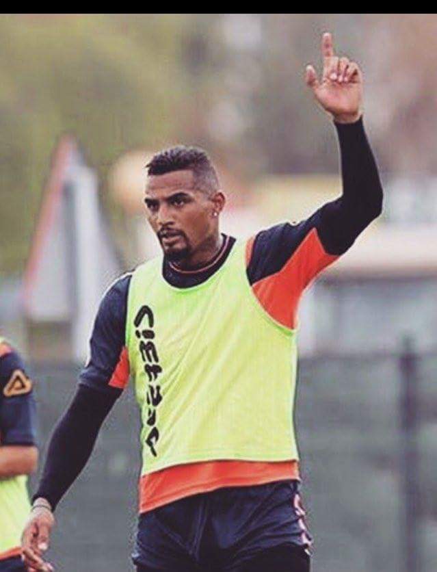 cremabad's tweet photo. @MuppetSports La verdadera pasión se olvida del miedo, vence a la fatiga y triunfa sobre las dificultades... Buenos días y arriba ese ánimo mi gente 💪🏼 https://t.co/zZ2z4aZBjP