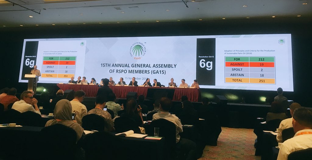 JulieJamis1's tweet image. Historic moment for the #palmoil industry 🌴 as the new #RSPO Standard has just been adopted at its General Assembly 🎊
#RT16 @RSPOtweets #nodeforestation
