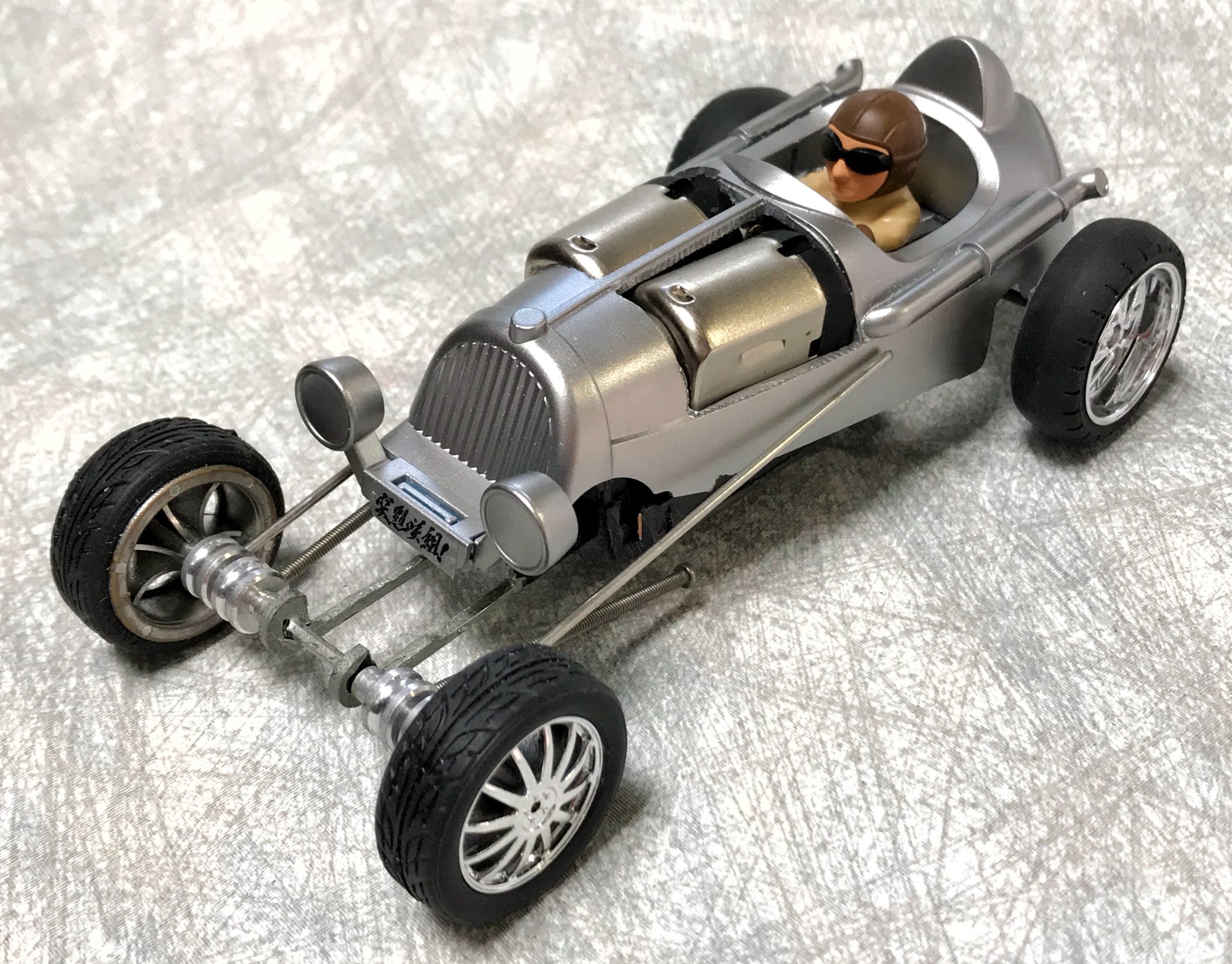 Twitter 上的 ミニ四駆 タミヤ公式 発売40周年ありがとう コンデレ 福山雅さんの ジェイレノ タンクカー です クラシックでユニークなスタイルがcool ミニ四駆グランプリ18ウインター東京大会コンクールデレガンスより ミニ四駆 Mini4wd